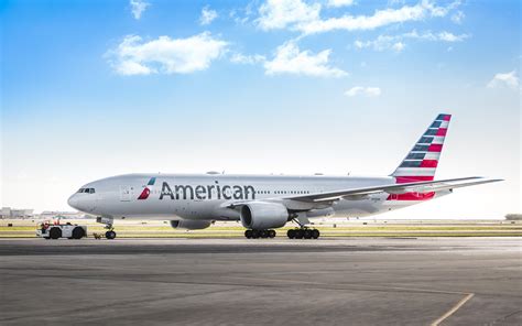 American Airlines 777 .